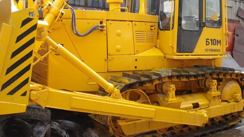 Бульдозер Б10М