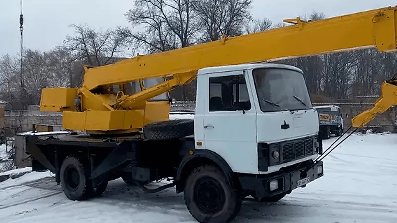 Автокран МАЗ 14 тонн
