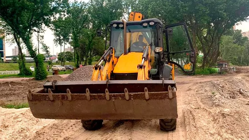 Экскаватор-погрузчик JCB 3CX