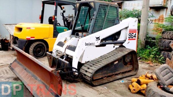 Міні-навантажувач BOBCAT 864
