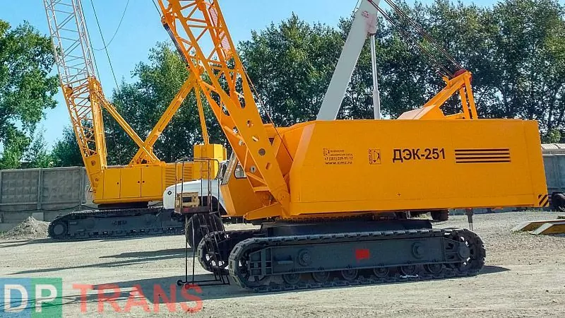 Гусеничный подъемный кран ДЭК-251