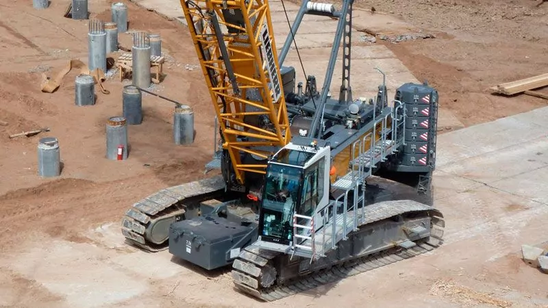 Гусеничный кран LIEBHERR LR 1110