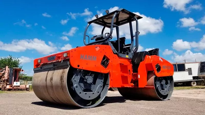 Каток Hamm HD120V