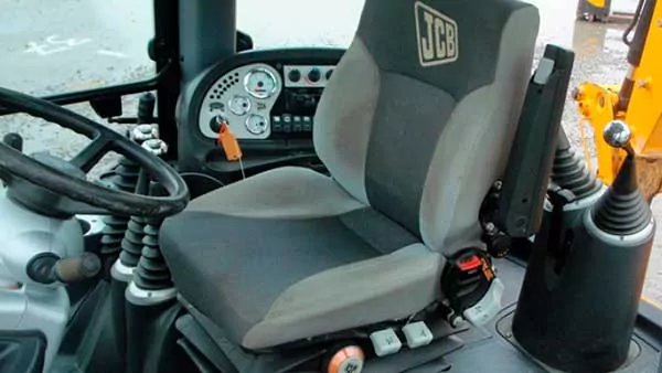 Екскаватор навантажувач JCB 4CX