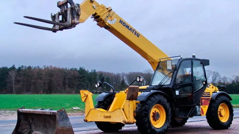 Погрузчик телескопический KOMATSU WH716