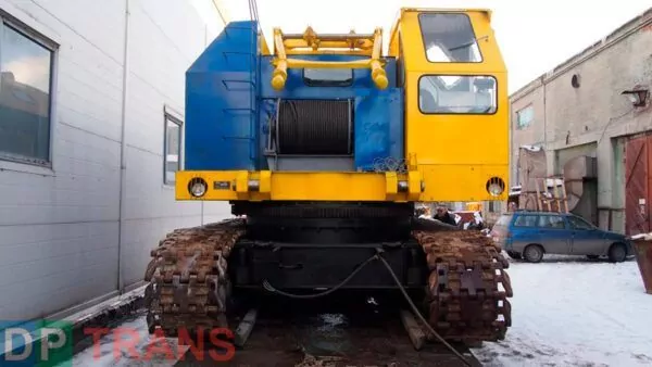 Гусеничный кран МКГ-25 БР