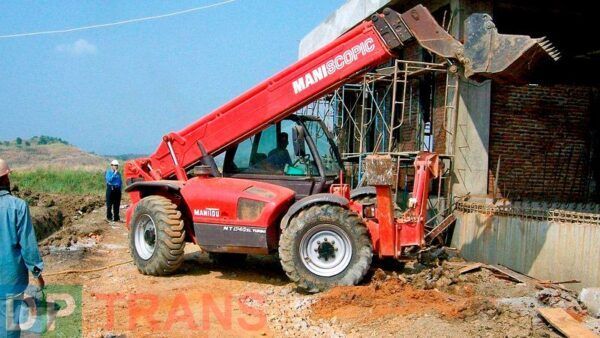 Телескопический погрузчик Manitou MT 1740 SLT 5151 моточасов
