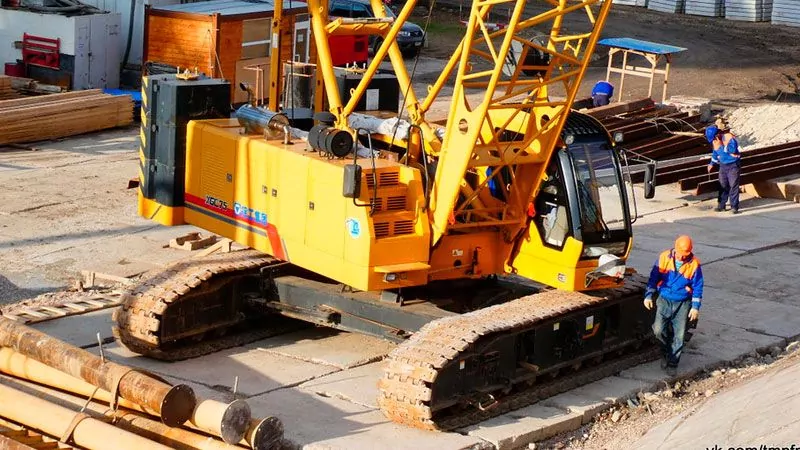 Гусеничный кран XCMG XGC75