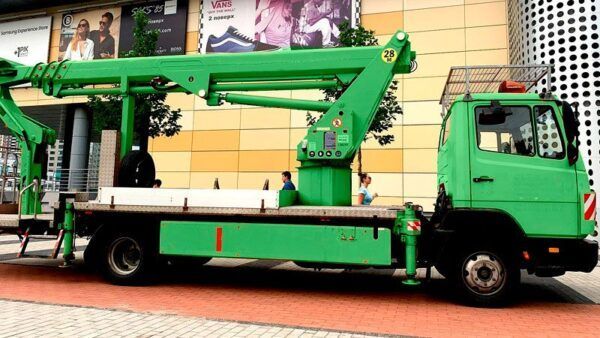 Mercedes телескоп 28 метров