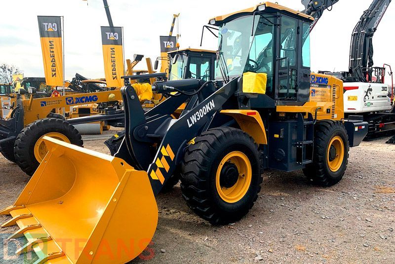 екскаватор для будівництва будинку