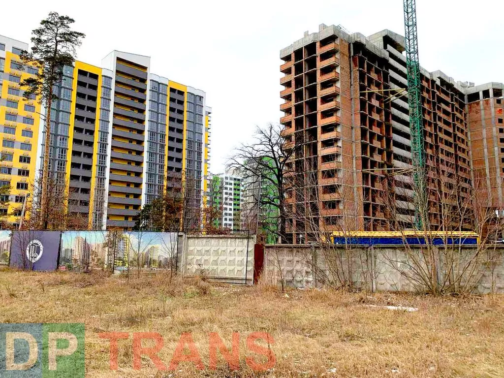 новострой требует спецтехники