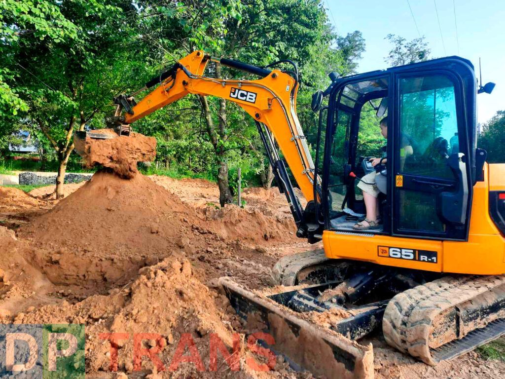 рытье котлована на JCB
